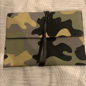 Stella and Dot Camo clutch